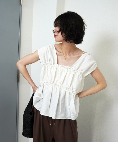 gossara(ゴサラ)の「【トレンド感たっぷり】ノースリシャーリングリボンブラウス(シャツ/ブラウス・レディース・ベージュ/アイボリー/ブラック・FREE)」の5枚目の写真