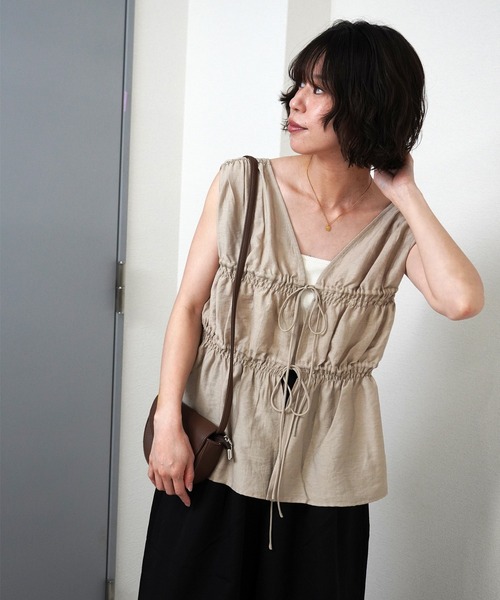 gossara(ゴサラ)の「【トレンド感たっぷり】ノースリシャーリングリボンブラウス(シャツ/ブラウス・レディース・ベージュ/アイボリー/ブラック・FREE)」の17枚目の写真