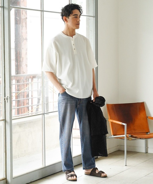 BAYFLOW(ベイフロー)の「ラウンドヘンリーネックTシャツ【吸水速乾】(Tシャツ/カットソー・メンズ・グレー/オフホワイト/チャコール・MEDIUM/LARGE)」の13枚目の写真
