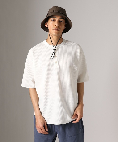 BAYFLOW(ベイフロー)の「ラウンドヘンリーネックTシャツ【吸水速乾】(Tシャツ/カットソー・メンズ・グレー/オフホワイト/チャコール・MEDIUM/LARGE)」の10枚目の写真
