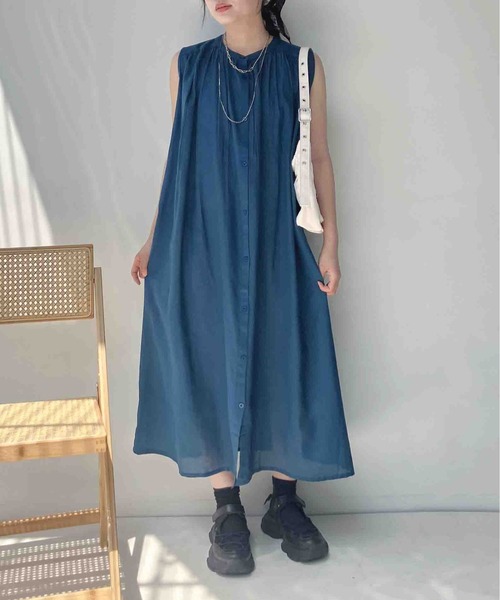 AS KNOW AS plus(アズノゥアズプラス)の「◎ゆったり涼しい インド ノースリーブ前開ギャザーワンピース(ワンピース・レディース・ブラック系/ブルーグリーン/チャコールグレー・FREE)」の12枚目の写真