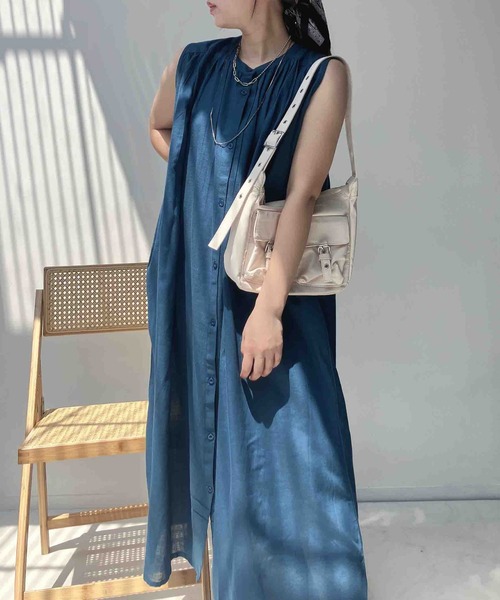 AS KNOW AS plus(アズノゥアズプラス)の「◎ゆったり涼しい インド ノースリーブ前開ギャザーワンピース(ワンピース・レディース・ブラック系/ブルーグリーン/チャコールグレー・FREE)」の16枚目の写真