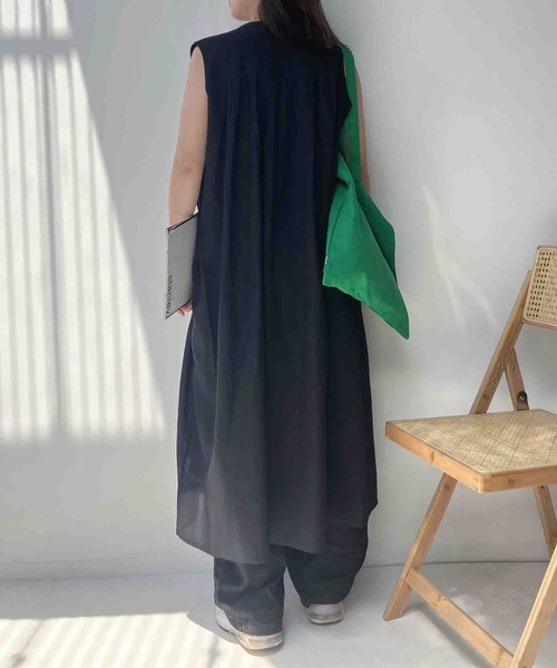 AS KNOW AS plus(アズノゥアズプラス)の「◎ゆったり涼しい インド ノースリーブ前開ギャザーワンピース(ワンピース・レディース・ブラック系/ブルーグリーン/チャコールグレー・FREE)」の21枚目の写真