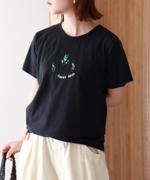 Emago(イマゴ)の「EMAGO 花刺繍レギュラーT 半袖(Tシャツ/カットソー・レディース・オレンジ/ホワイト・FREE)」の21枚目の写真
