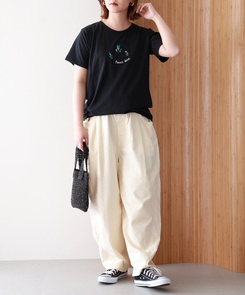 Emago(イマゴ)の「EMAGO 花刺繍レギュラーT 半袖(Tシャツ/カットソー・レディース・オレンジ/ホワイト・FREE)」の22枚目の写真