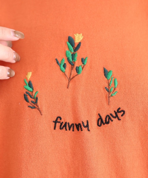 Emago(イマゴ)の「EMAGO 花刺繍レギュラーT 半袖(Tシャツ/カットソー・レディース・オレンジ/ホワイト・FREE)」の10枚目の写真