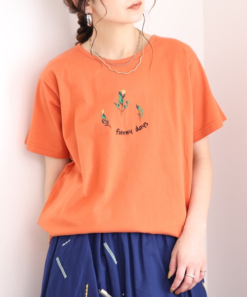 Emago(イマゴ)の「EMAGO 花刺繍レギュラーT 半袖(Tシャツ/カットソー・レディース・オレンジ/ホワイト・FREE)」の14枚目の写真