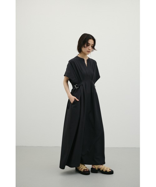 STYLEMIXER(スタイルミキサー)の「サイドバックルベルトワンピース(ワンピース・レディース・チャコールグレー/ライトベージュ・SMALL/MEDIUM)」の4枚目の写真