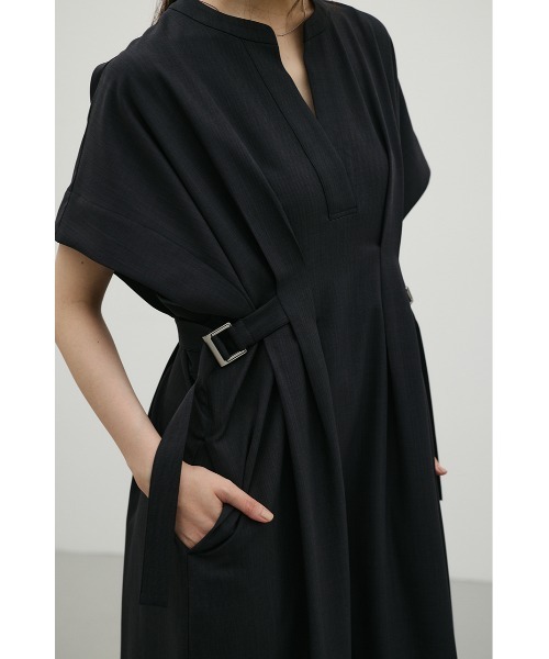 STYLEMIXER(スタイルミキサー)の「サイドバックルベルトワンピース(ワンピース・レディース・チャコールグレー/ライトベージュ・SMALL/MEDIUM)」の11枚目の写真
