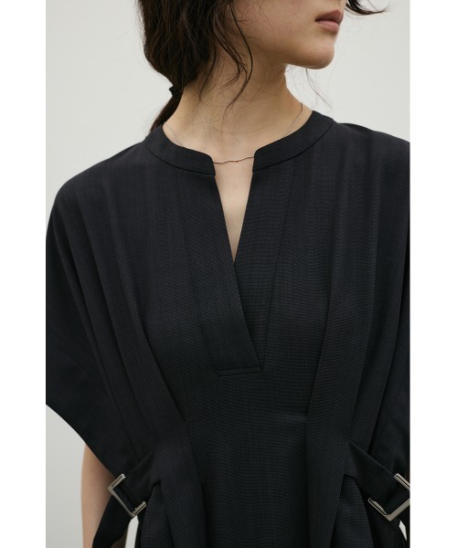 STYLEMIXER(スタイルミキサー)の「サイドバックルベルトワンピース(ワンピース・レディース・チャコールグレー/ライトベージュ・SMALL/MEDIUM)」の12枚目の写真