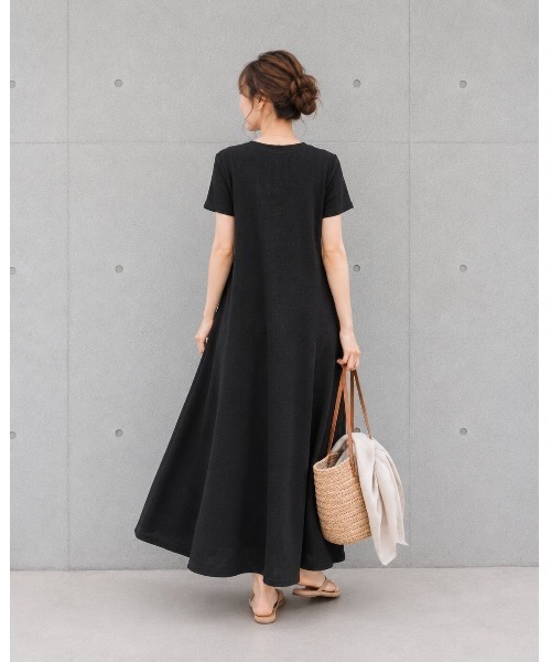 FAZVY(ファズビー)の「ワッフル素材 半袖ロングワンピース(ワンピース・レディース・ベージュ/ブラック・M)」の5枚目の写真
