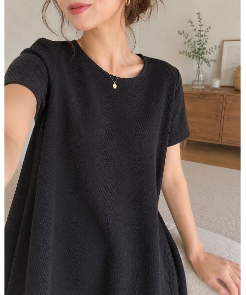 FAZVY(ファズビー)の「ワッフル素材 半袖ロングワンピース(ワンピース・レディース・ベージュ/ブラック・M)」の7枚目の写真