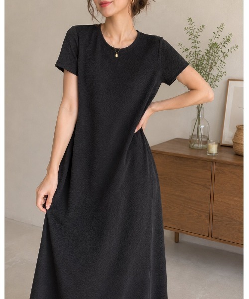 FAZVY(ファズビー)の「ワッフル素材 半袖ロングワンピース(ワンピース・レディース・ベージュ/ブラック・M)」の8枚目の写真