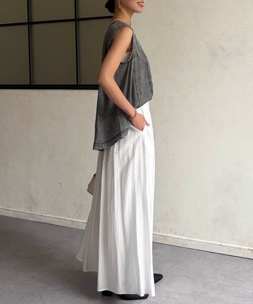 Chez toi(シェトワ)の「パウダー加工デニムノースリブラウス(シャツ/ブラウス・レディース・インディゴブルー/サックスブルー/グレー・FREE)」の11枚目の写真