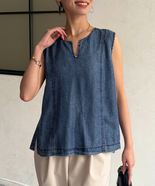 Chez toi(シェトワ)の「パウダー加工デニムノースリブラウス(シャツ/ブラウス・レディース・インディゴブルー/サックスブルー/グレー・FREE)」の15枚目の写真