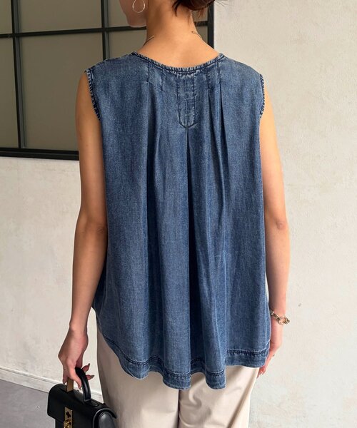 Chez toi(シェトワ)の「パウダー加工デニムノースリブラウス(シャツ/ブラウス・レディース・インディゴブルー/サックスブルー/グレー・FREE)」の17枚目の写真
