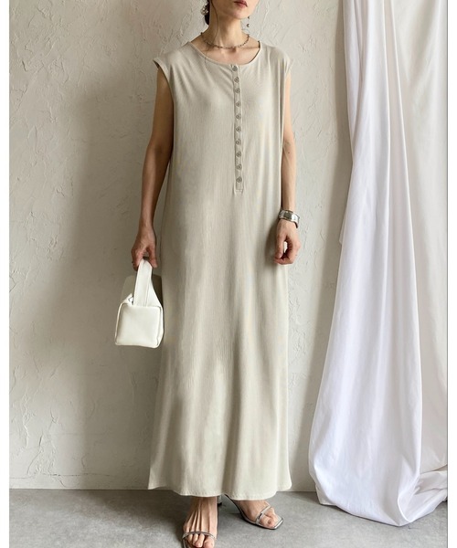 She's Closet(シーズクローゼット)の「フレンチスリーブ ロング丈 ヘンリーネック タイト リブワンピース(ワンピース・レディース・ブラック/モカ/グレイッシュベージュ・FREE)」の22枚目の写真