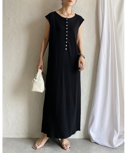 She's Closet(シーズクローゼット)の「フレンチスリーブ ロング丈 ヘンリーネック タイト リブワンピース(ワンピース・レディース・ブラック/モカ/グレイッシュベージュ・FREE)」の10枚目の写真
