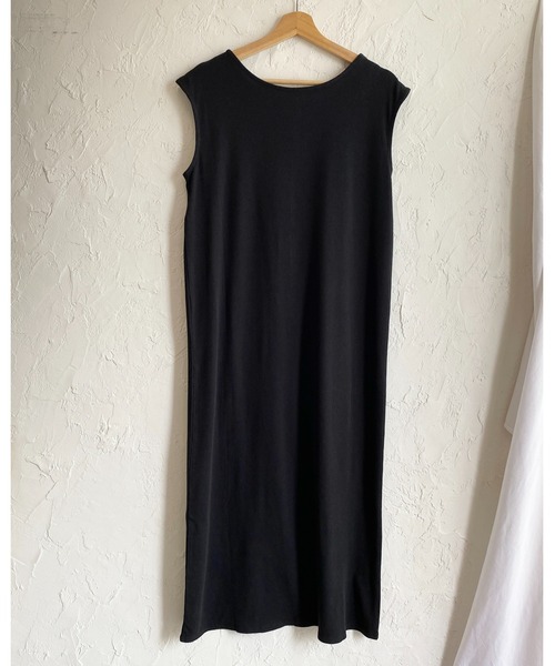 She's Closet(シーズクローゼット)の「フレンチスリーブ ロング丈 ヘンリーネック タイト リブワンピース(ワンピース・レディース・ブラック/モカ/グレイッシュベージュ・FREE)」の4枚目の写真