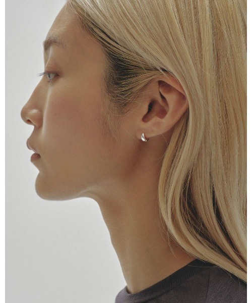 TODAYFUL(トゥデイフル)の「Petit Curvy Pierce(Silver925) 12690903(ネックレス・メンズ・ゴールド/シルバー・FREE)」の4枚目の写真