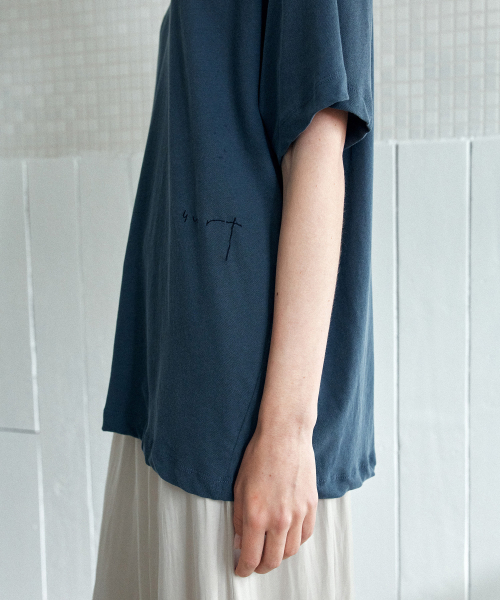YURT(ユルト)の「DEMI Tシャツ デミ 半袖Tシャツ_2COLOR(Tシャツ/カットソー・レディース・ネイビー/ライトカーキ・FREE)」の11枚目の写真