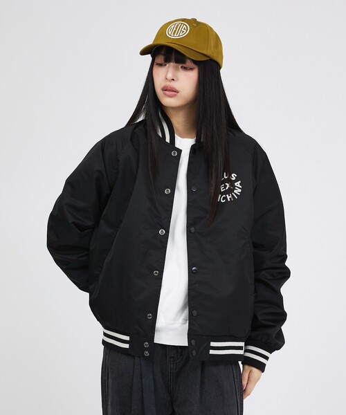 DEUS EX MACHINA（デウスエクスマキナ）の「【DEUS EX MACHINA / デウス】Stadium Jacket / スタジアムジャケット / ユニセックス（スタジャン・メンズ・ブラック・M/L）」の18枚目の写真