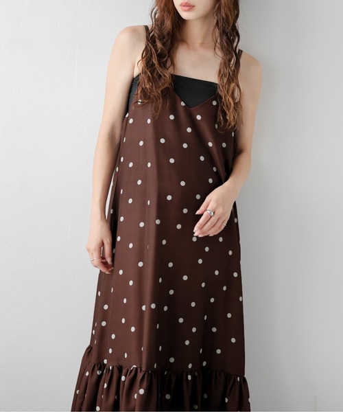 AMELY(エミリー)の「ドット柄 ティアード ワンピース(ワンピース・レディース・ホワイト/ブラック/ブラウン・フリー)」の11枚目の写真