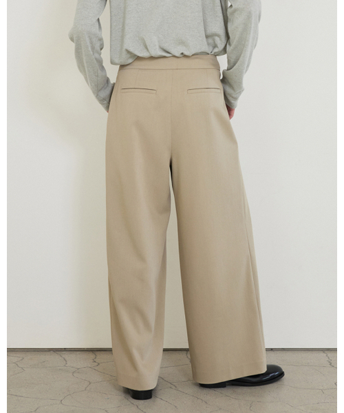 THEENDQUESTION(ジエンドクエスチョン)の「Buckle pants / BEIGE(スラックス・レディース・その他・1/2/3)」の3枚目の写真