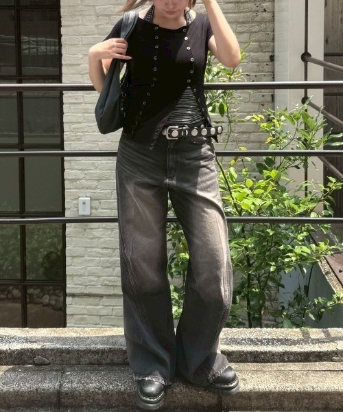 Chikashitsu +(チカシツプラス)の「【Chikashitsu +】Manny Short-Sleeve Button T-shirt / 【チカシツプラス】メニーショートスリーブボタン半袖Tシャツ(Tシャツ/カットソー・レディース・ホワイト/ブラック・ONE SIZE)」の9枚目の写真