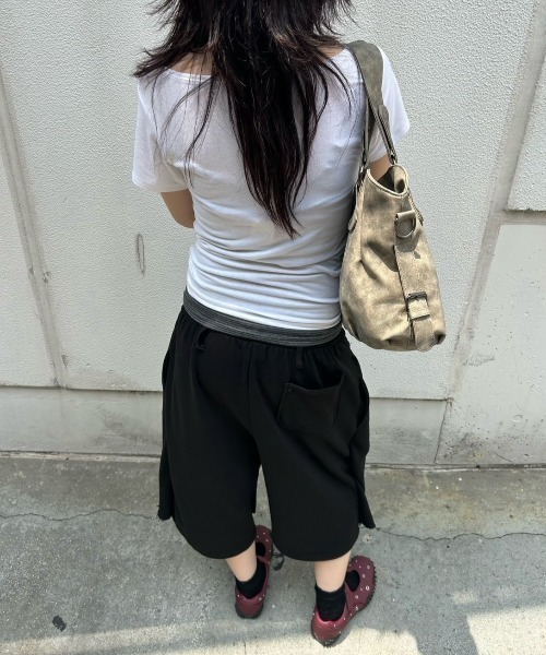 Chikashitsu +(チカシツプラス)の「【Chikashitsu +】Manny Short-Sleeve Button T-shirt / 【チカシツプラス】メニーショートスリーブボタン半袖Tシャツ(Tシャツ/カットソー・レディース・ホワイト/ブラック・ONE SIZE)」の19枚目の写真