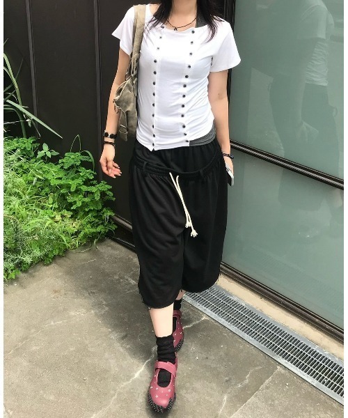 Chikashitsu +(チカシツプラス)の「【Chikashitsu +】Manny Short-Sleeve Button T-shirt / 【チカシツプラス】メニーショートスリーブボタン半袖Tシャツ(Tシャツ/カットソー・レディース・ホワイト/ブラック・ONE SIZE)」の20枚目の写真
