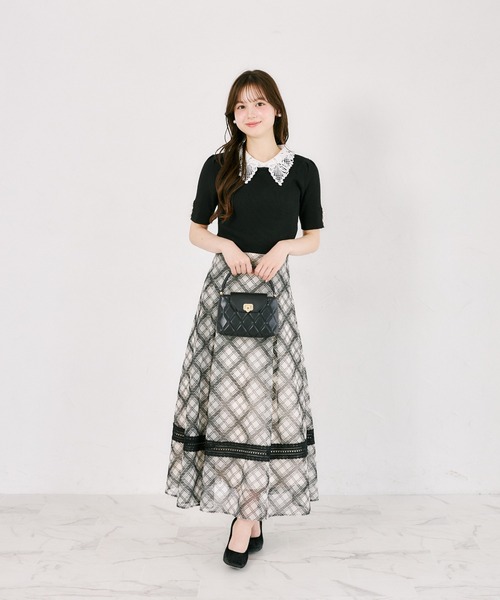 tocco closet(トッコ クローゼット)の「ビジューパール2WAYリボンレース襟付きリブニットプルオーバー(ニット/セーター・レディース・ブラック/ブラウン/チャコールグレー・M)」の4枚目の写真