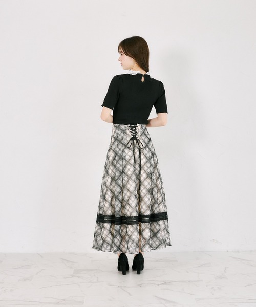 tocco closet(トッコ クローゼット)の「ビジューパール2WAYリボンレース襟付きリブニットプルオーバー(ニット/セーター・レディース・ブラック/ブラウン/チャコールグレー・M)」の6枚目の写真