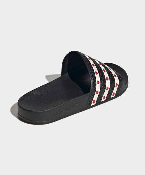 adidas（アディダス）の「アディレッタ サンダル / Adilette Slides / アディダスオリジナルス adidas Originals（サンダル・レディース・ブラック・28.5cm/27.5cm/26.5cm/25.5cm/24.5cm/23.5cm/22.5cm）」の5枚目の写真