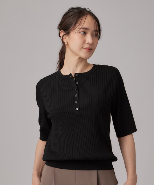 SHOO・LA・RUE(シューラルー)の「【S-LL】抜け感ある着こなしに ヘンリーネック リブニット(ニット/セーター・レディース・ライトグレー/ライトブルー/ブラック・01/02/03/04)」の13枚目の写真
