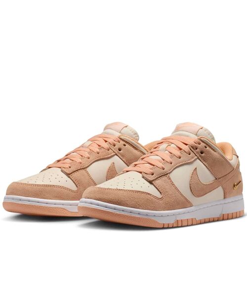 NIKE（ナイキ）の「ナイキ ダンク LOW スエード ウィメンズシューズ / Nike Dunk Low Suede Women's Shoes IO4244-800 Sunset Haze（スニーカー・レディース・オレンジ系その他2・23.5/25/24.5/24/23/22.5/26/25.5）」の12枚目の写真