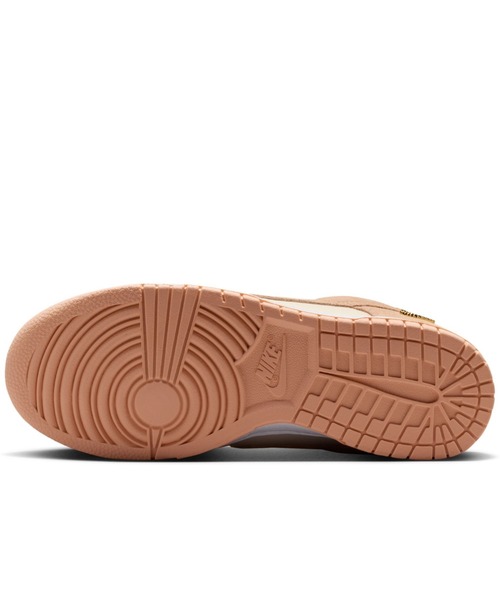 NIKE（ナイキ）の「ナイキ ダンク LOW スエード ウィメンズシューズ / Nike Dunk Low Suede Women's Shoes IO4244-800 Sunset Haze（スニーカー・レディース・オレンジ系その他2・23.5/25/24.5/24/23/22.5/26/25.5）」の2枚目の写真