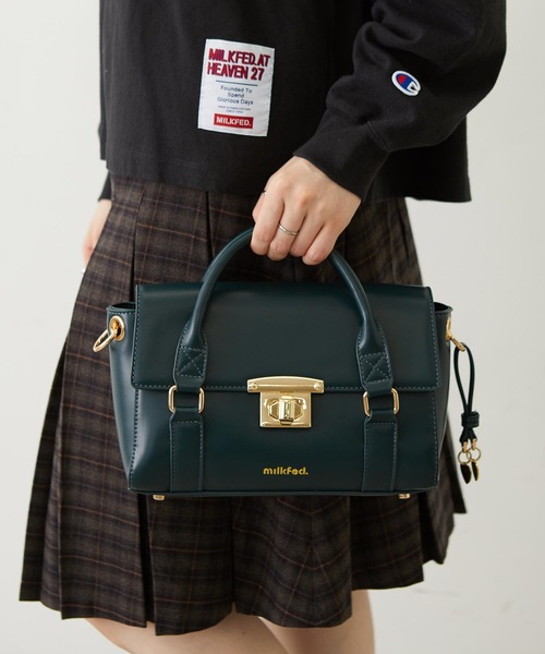 MILKFED.(ミルクフェド)の「2WAY TOP HANDLE BAG(ショルダーバッグ・レディース・グリーン/ブラック/ブラウン・ONE SIZE)」の3枚目の写真