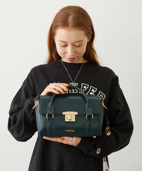 MILKFED.(ミルクフェド)の「2WAY TOP HANDLE BAG(ショルダーバッグ・レディース・グリーン/ブラック/ブラウン・ONE SIZE)」の10枚目の写真
