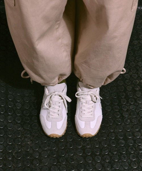 VEJA(ヴェジャ)の「VEJA GT レザースニーカー(スニーカー・レディース・ホワイト系その他・36/22/37/23/38/24/39/25)」の4枚目の写真
