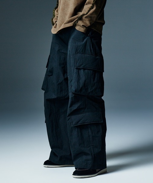 glamb（グラム）の「Padded Cargo Baggy Pants / パデッドカーゴバギーパンツ（カーゴパンツ・メンズ・カーキ/ブラック・S/L/M）」の4枚目の写真