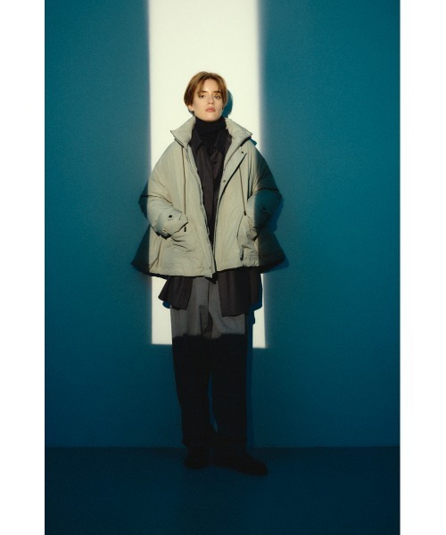 RIM.ARK(リムアーク)の「【26FW OUTER PRE ORDER】Back side down field CT(バック サイド ダウン フィールド コート)(その他アウター・レディース・ブラック/カーキ/ライトグリーン・FREE)」の3枚目の写真