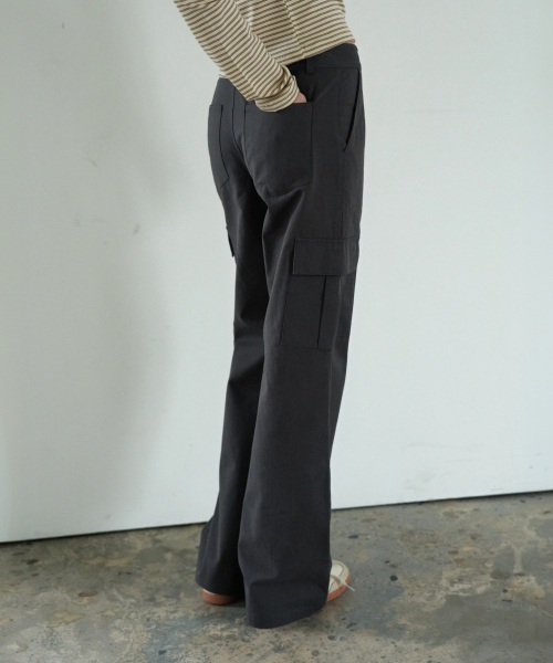 WAARFORWOMAN(ワール・フォー・ウーマン)の「W1156 切り替えストレートカーゴパンツ_チャコール(その他パンツ・レディース・その他・SMALL/MEDIUM/LARGE)」の7枚目の写真