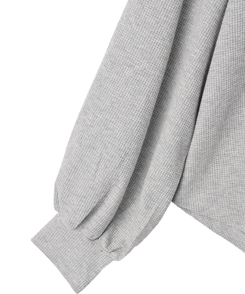 STYLE DELI（スタイルデリ）の「【DELI by】ふんわりワッフル素材のリラックスプルオーバー（スウェット・レディース・グレー/ブラック・M）」の6枚目の写真