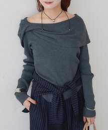 ケープオフショルニット