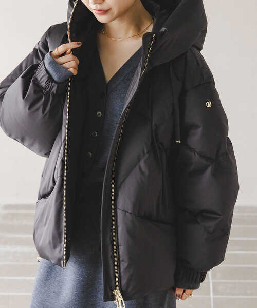 DUNO(デュノ)の「《追加・NOBLE別注》DUNO/デュノ PEGGIE(ペギー)(ダウンジャケット/コート・レディース・チョコ/ベージュ/ボルドー・SMALL/MEDIUM)」の1枚目の写真