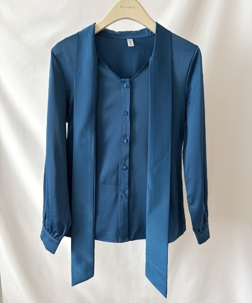 Forcement(フォースメント)の「大きめボウタイが華やかな、上品 ビッグリボン サテンブラウス 秋服(シャツ/ブラウス・レディース・ブラック/ホワイト/ブルー・FREE)」の14枚目の写真