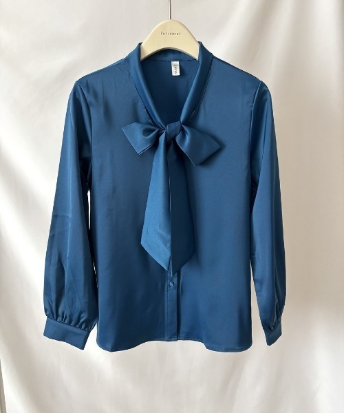 Forcement(フォースメント)の「大きめボウタイが華やかな、上品 ビッグリボン サテンブラウス 秋服(シャツ/ブラウス・レディース・ブラック/ホワイト/ブルー・FREE)」の15枚目の写真