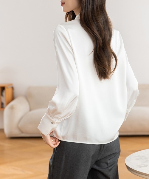 ReRe(リリ)の「ボウタイ付き長袖ブラウス(シャツ/ブラウス・レディース・ホワイト/パープル・LARGE/MEDIUM/X-LARGE)」の11枚目の写真