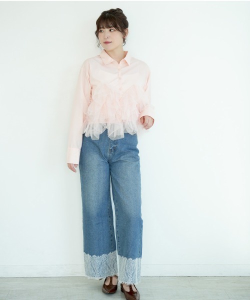 Nulli(ヌリ)の「レースヘムワイドデニムパンツ(デニムパンツ・レディース・ブラック/ブルー・SMALL/MEDIUM)」の3枚目の写真